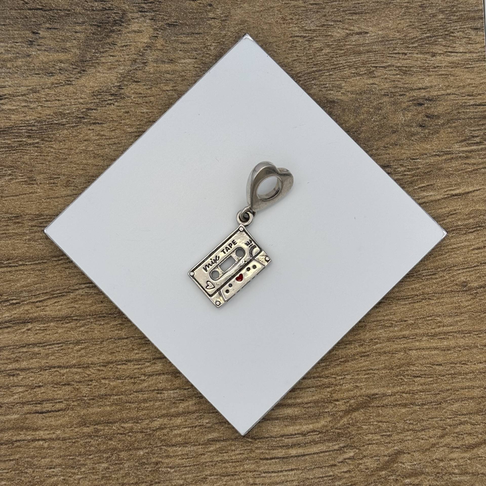 Kazetta ezüst charm